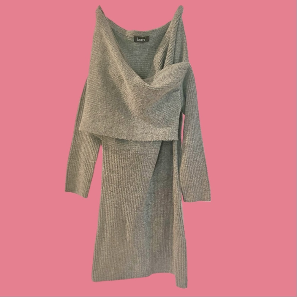 KOURT Zuri Mini Grey Sweater Dress off shoulders Size Medium NWOT